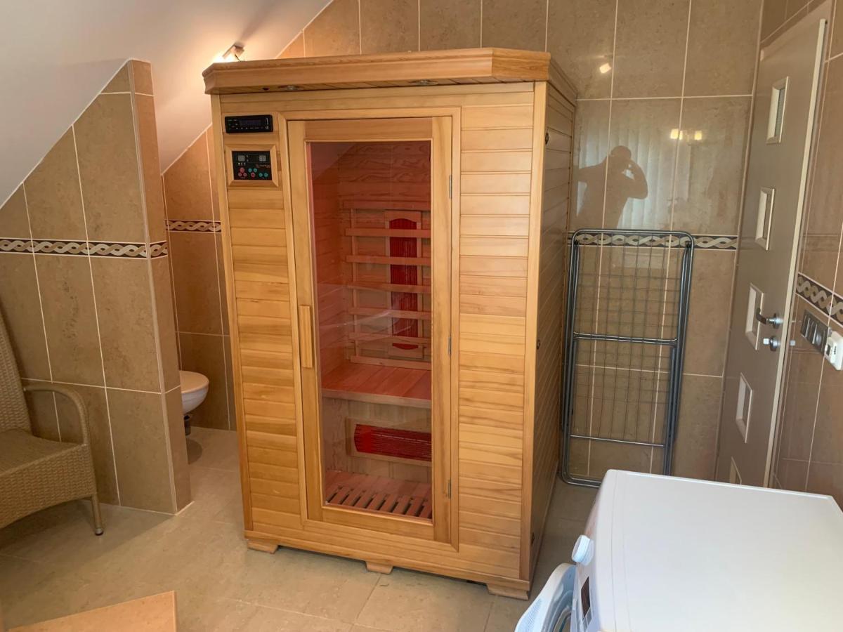 Apartmany City 2 オストラヴァ エクステリア 写真