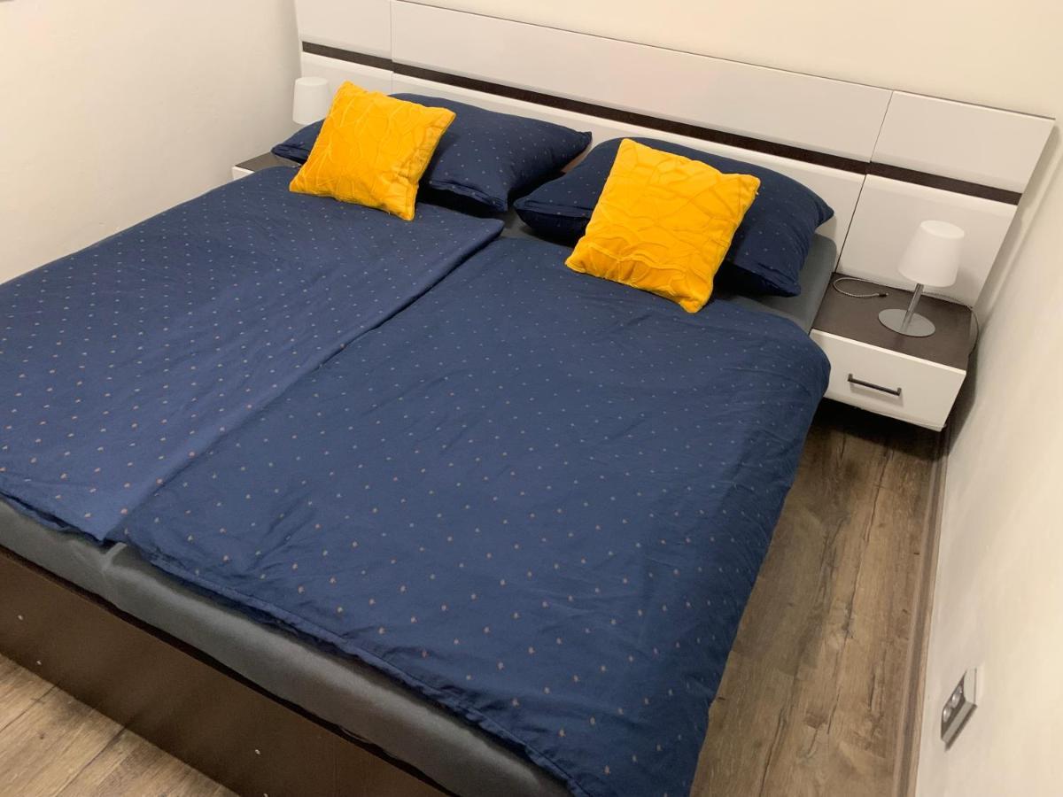 Apartmany City 2 オストラヴァ エクステリア 写真