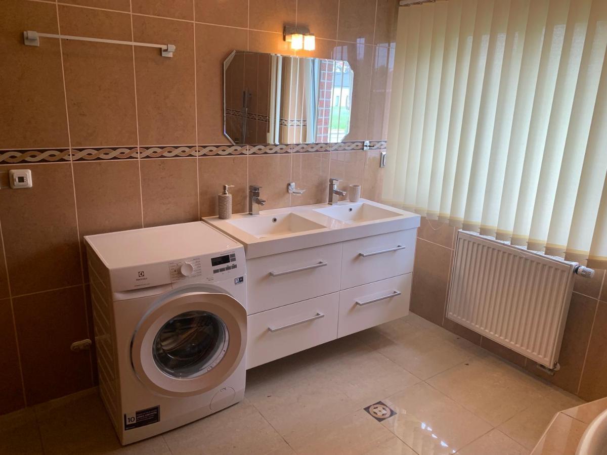 Apartmany City 2 オストラヴァ エクステリア 写真